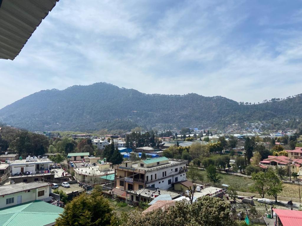 Siddhi Vinayak Hotel And Banquet Bhīm Tāl エクステリア 写真