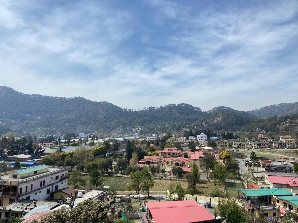 Siddhi Vinayak Hotel And Banquet Bhīm Tāl エクステリア 写真