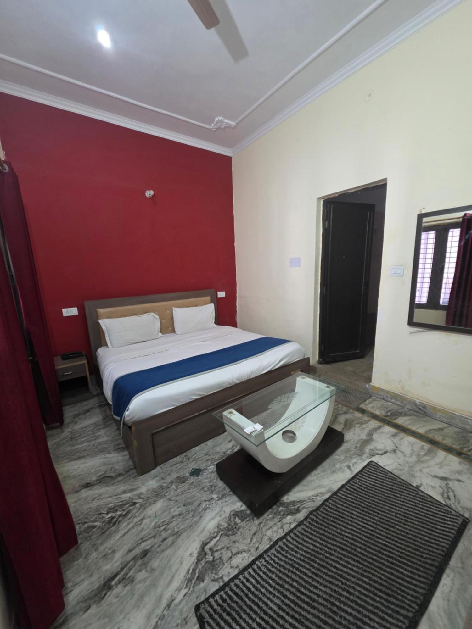 Siddhi Vinayak Hotel And Banquet Bhīm Tāl エクステリア 写真